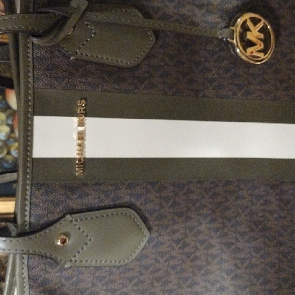 Michael Kors Large Eva Shoulder Tote Bag with wristlet Brown / Olive SOLD, SOLD, - Picture 15 of 16